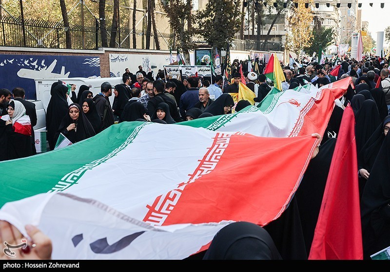 عکس/ تصاویری از راهپیمایی یوم‌الله 13 آبان در تهران 