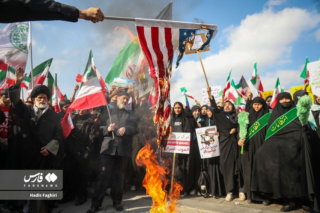 عکس/راهپیمایی ۱۳ آبان در مشهد