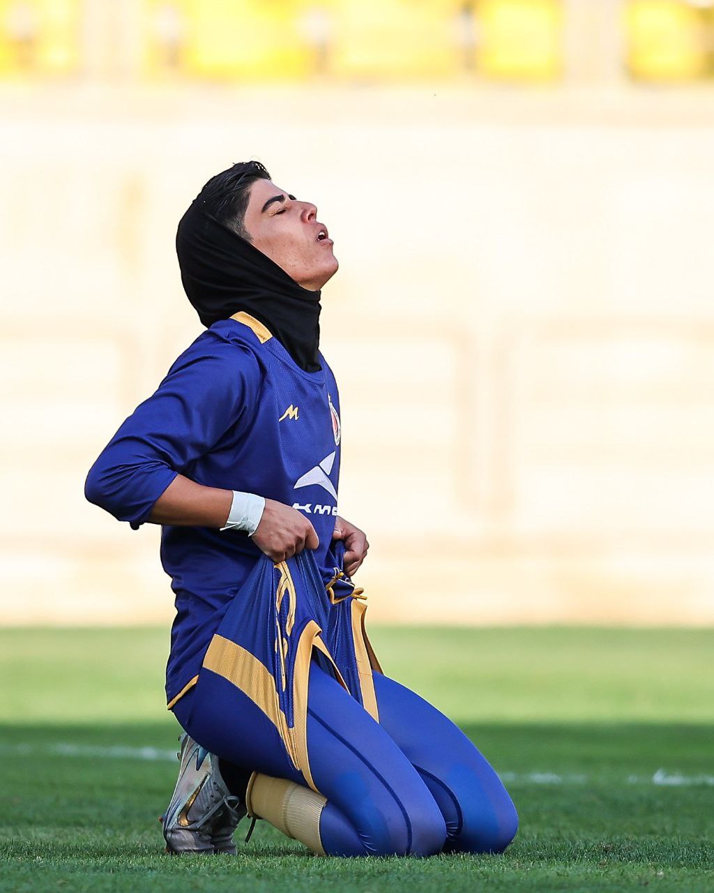 تصاویری از  پیروزی تیم خاتون بم بانوان مقابل پرسپولیس