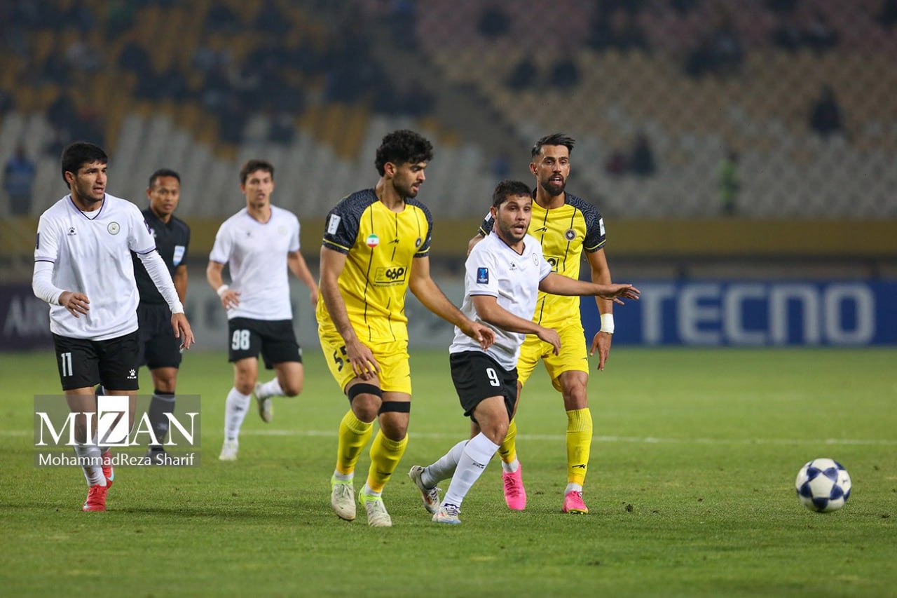 دیدار تیم‌های سپاهان ایران و آخال ترکمنستان