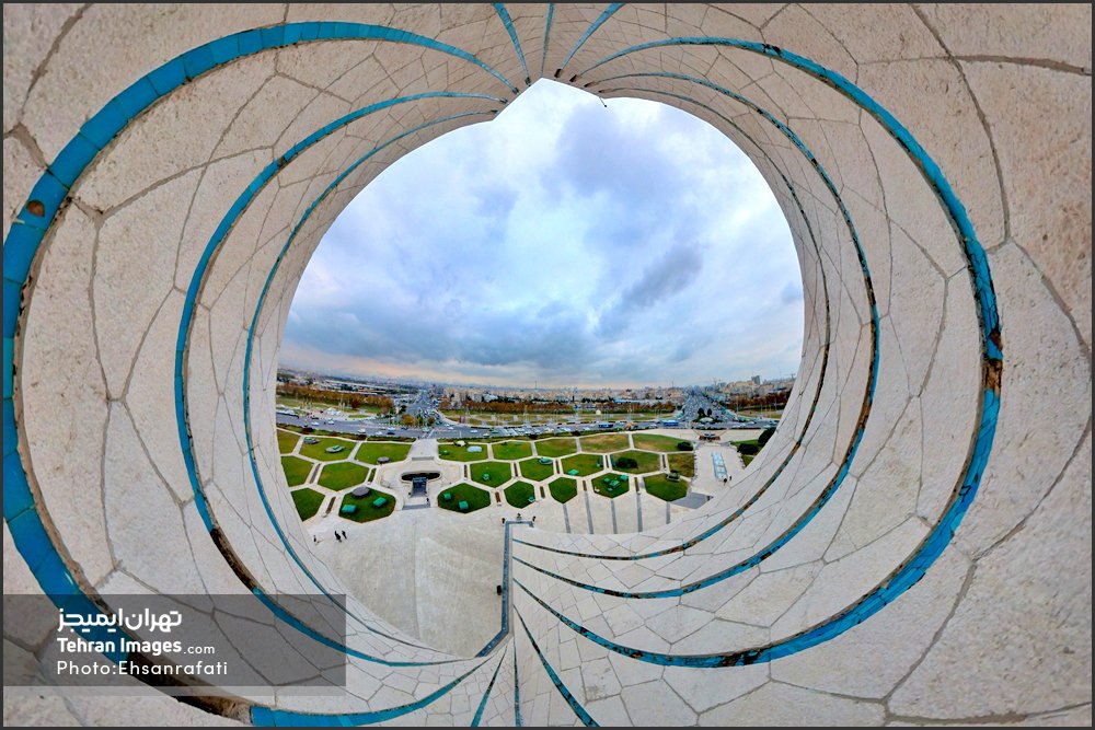 تصاویری متفاوت از برج آزادی