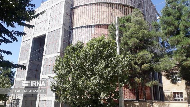 تکمیل «برج هنر ایلام» نیاز به ۲۵۰ میلیارد تومان اعتبار دارد