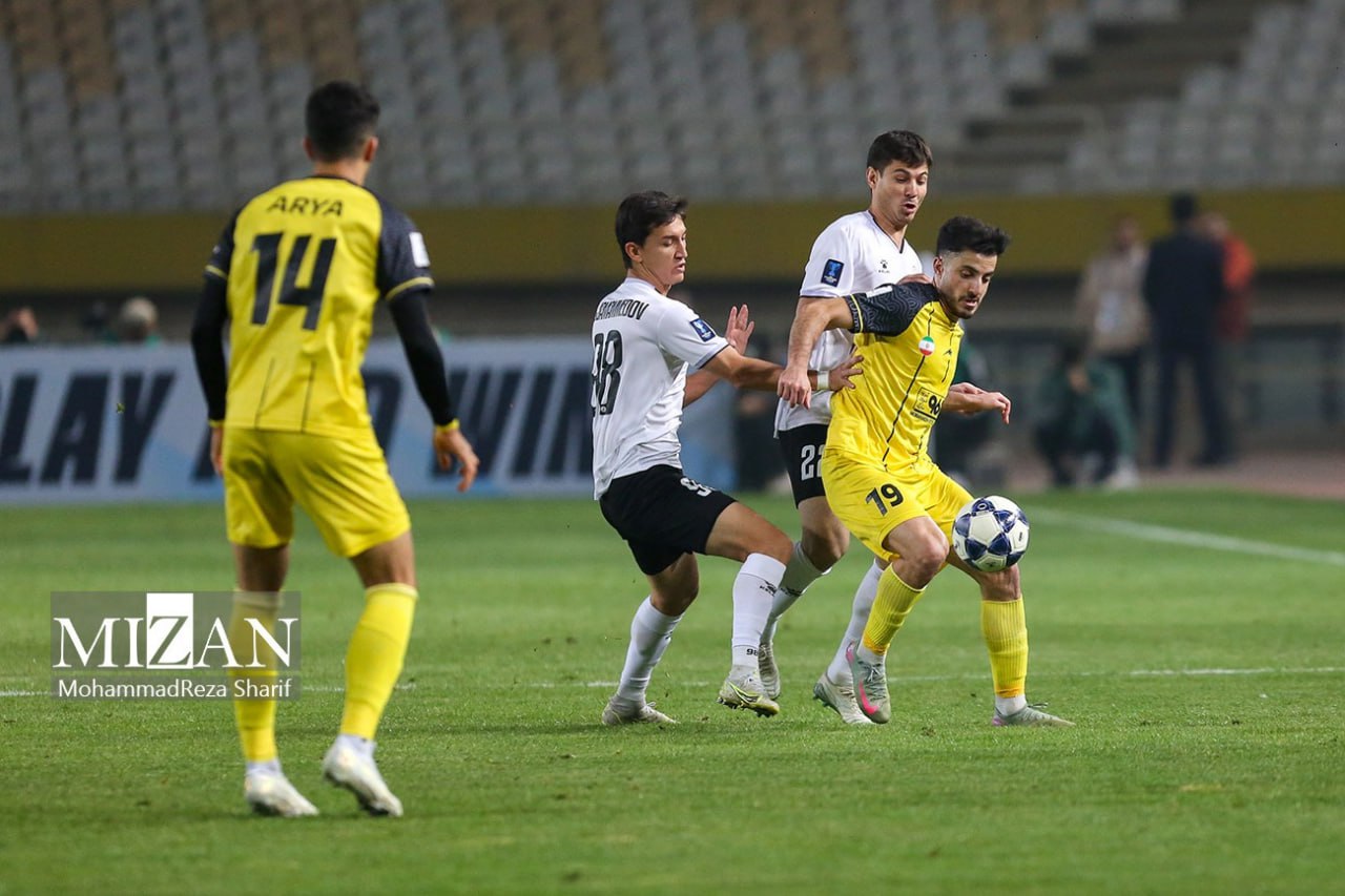 دیدار تیم‌های سپاهان ایران و آخال ترکمنستان