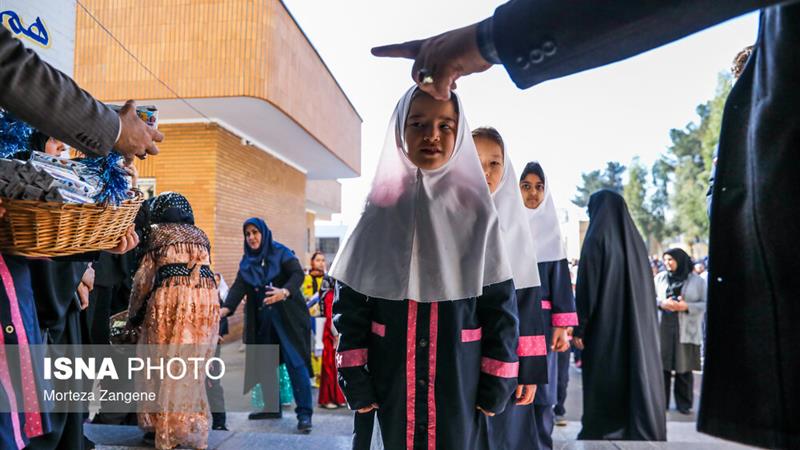 آغاز طرح توزیع شیر در مدارس ابتدایی دولتی استان زنجان