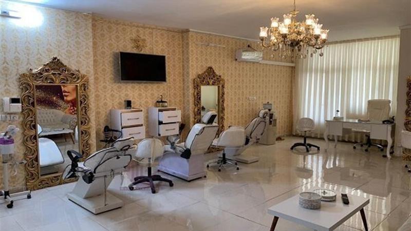 معاون بهداشت دانشگاه‌ علوم پزشکی البرز: آرایشگاه‌های غیر بهداشتی را به ۱۹۰ اطلاع دهید