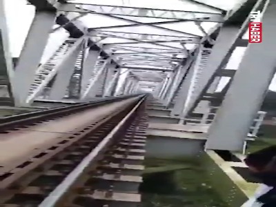 سلفی نوجوان هندی با آخرین لحظات زندگی خود!