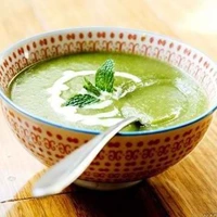 طرز تهیه سوپ کاهو؛ یکی از محبوب ترین سوپ ها