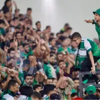 کوچک‌ترین لیدر حریف استقلال روی سکوها