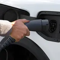 شارژ برقی وارد پمپ بنزین‌ها شد