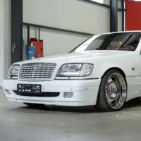 بازتولید خیرهکننده مرسدس بنز اتاق تانک با موتور V12 و کابین مجلل