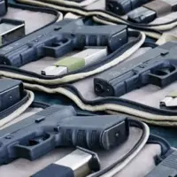 کشف ۱۰۰ قبضه سلاح شورشی در گمرک بازرگان