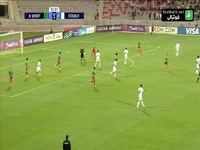 اشتباه وحشتناک سامان فلاح که با بی دقتی مهاجم الوحدات تبدیل به گل نشد