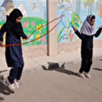 جشنواره مسابقات بومی و محلی با رقابت دانش آموزان دو روستا در قم