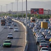 ترافیک در آزادراه تهران - کرج -قزوین سنگین است
