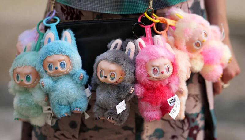 اقبالِ هیولایی با دندانهای تیز