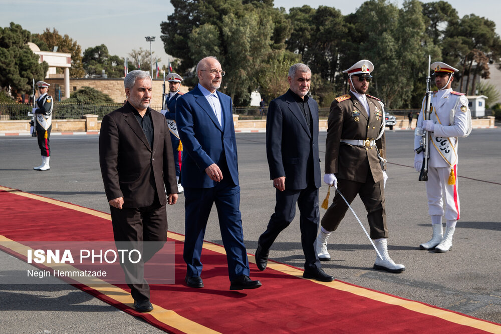 عکس/ مراسم بدرقه رسمی رئیس مجلس به کشور پاکستان