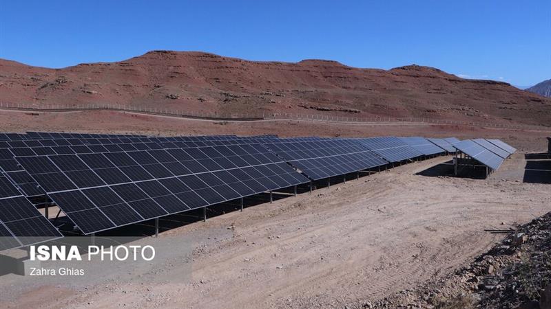 شتاب سرمایهگذاری در انرژی خورشیدی زنجان؛ ۵ نیروگاه جدید در راه اتصال به شبکه