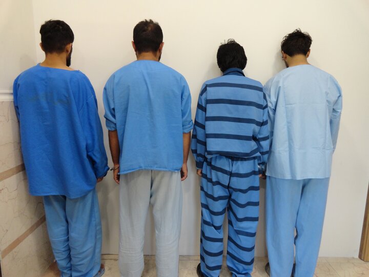  ۴ متهم در پرونده کشف انبار بزرگ کالای قاچاق در قدس دستگیر شدند