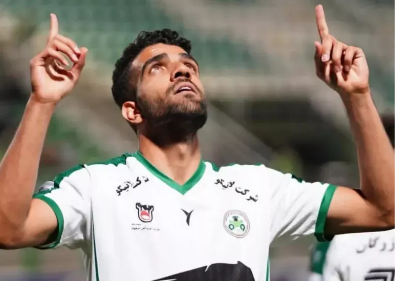 گل‌گهر روی یک کرنر غافلگیر شد!