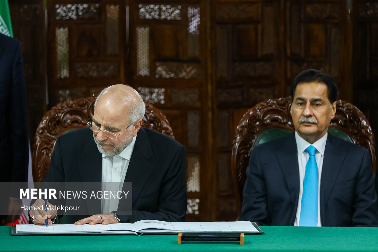 عکس/ اولین روز سفر رئیس مجلس به کشور پاکستان