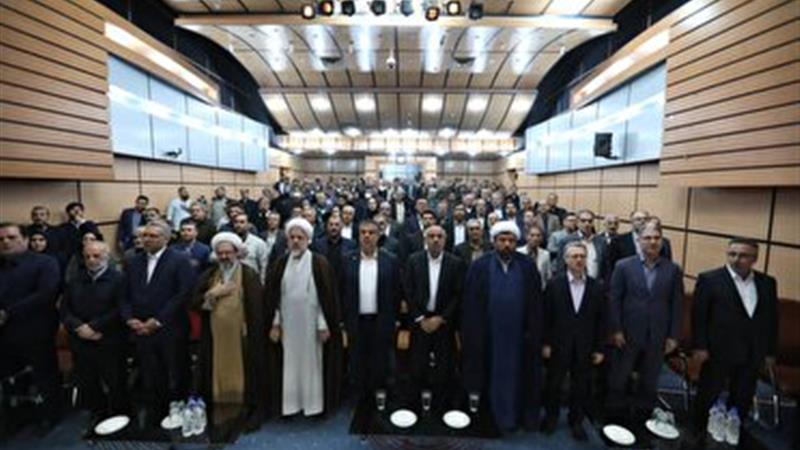 وزیر کار: واگذاری ۱۰۰ هزار قطعه زمین به صنعتگران برای ساخت مسکن کارگری