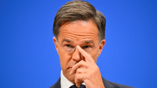 نگرانی دبیر کل ناتو از افزایش همکاریهای دفاعی ایران و روسیه