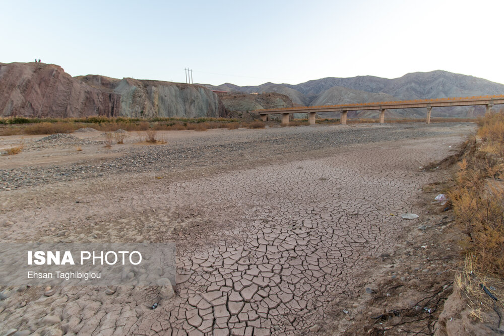 عکس/ قزل اوزن؛ آیینهی بحران آب ایران