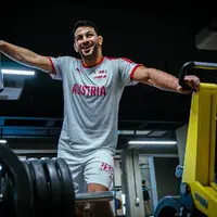 حسن یزدانی رسما استقلالی شد؛ بازگشت دوباره رکورددار به تشک با تیم کمیل قاسمی