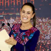 تعرض جنسی به رئیسجمهور زن مکزیک در مقابل چشمان بهتزده محافظان