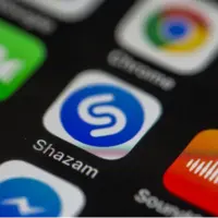 شازم، نرم‌افزار تشخیص آهنگ آیفون، شیشه‌ای شد