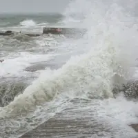 ماندگاری گردوغبار و افزایش باد در تنگه هرمز و جزایر خلیج فارس