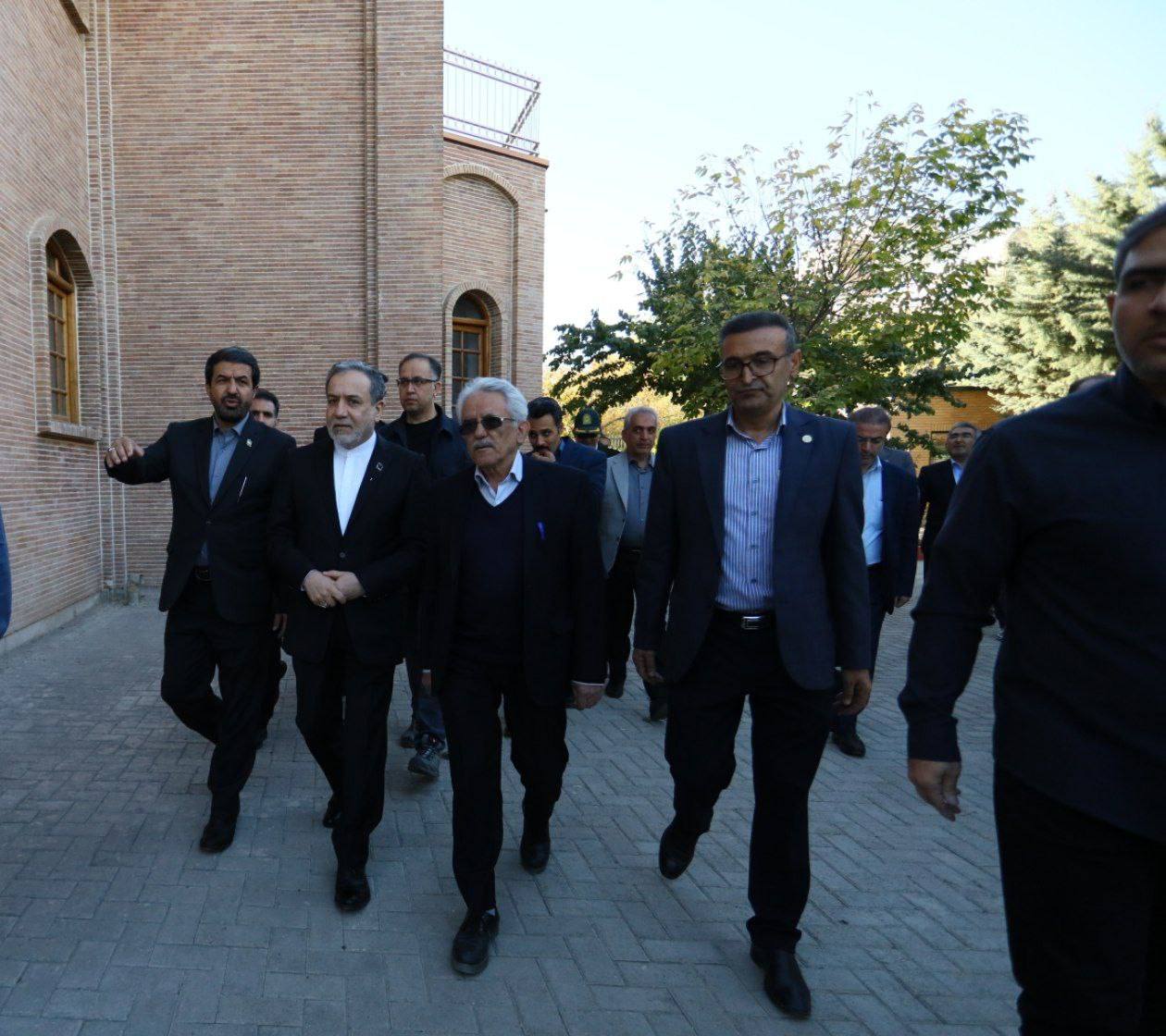  بازدید عراقچی از دانشگاه دی هشت در همدان