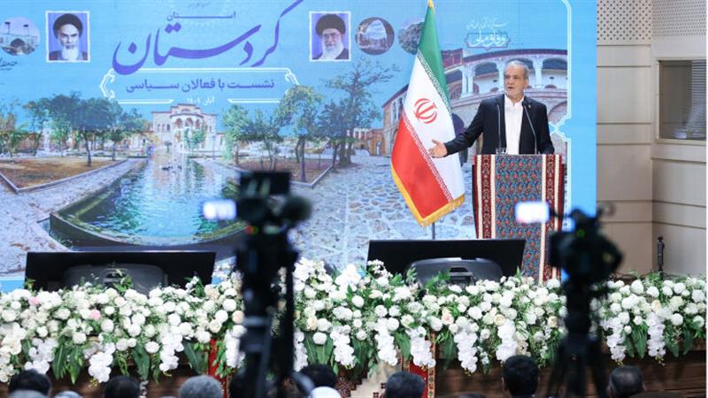 پزشکیان: اصلاح امور کار سادهای نیست برخی به خاطر منافع شخصی مانعتراشی میکنند