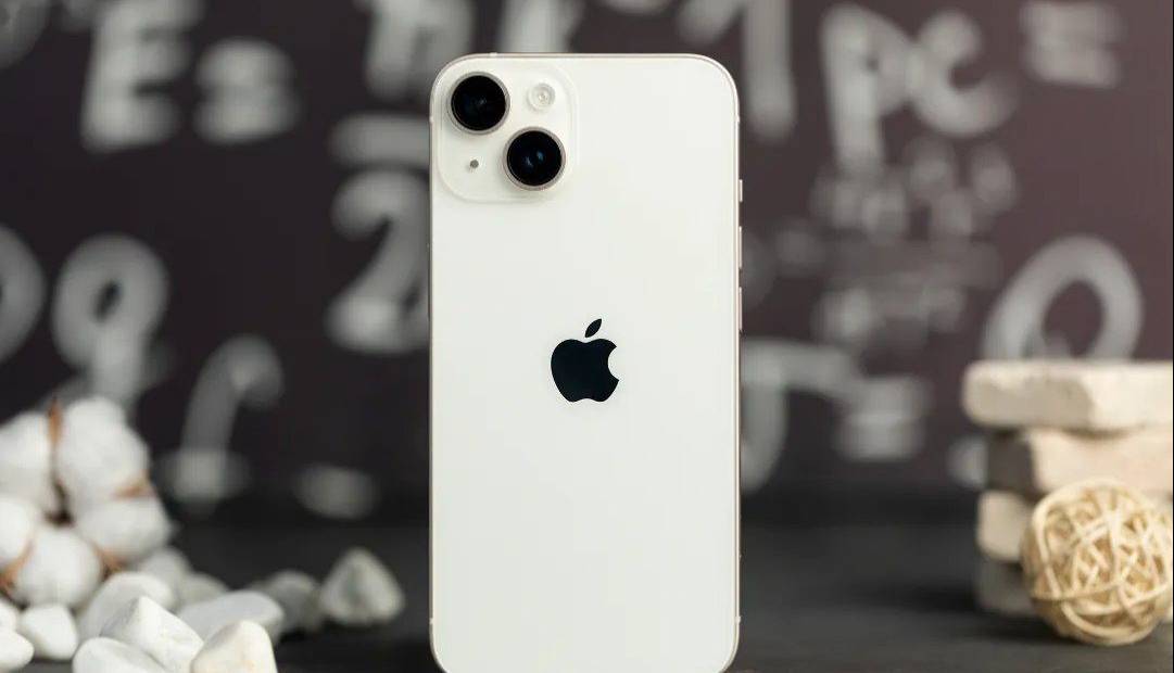 آیفون‌های قدیمی آپدیت جدید دریافت کردند؛ همین‌حالا دانلود کنید