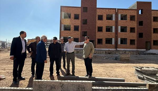 بازدید معاون عمرانی استانداری از پروژههای نهضت ملی مسکن کرمانشاه