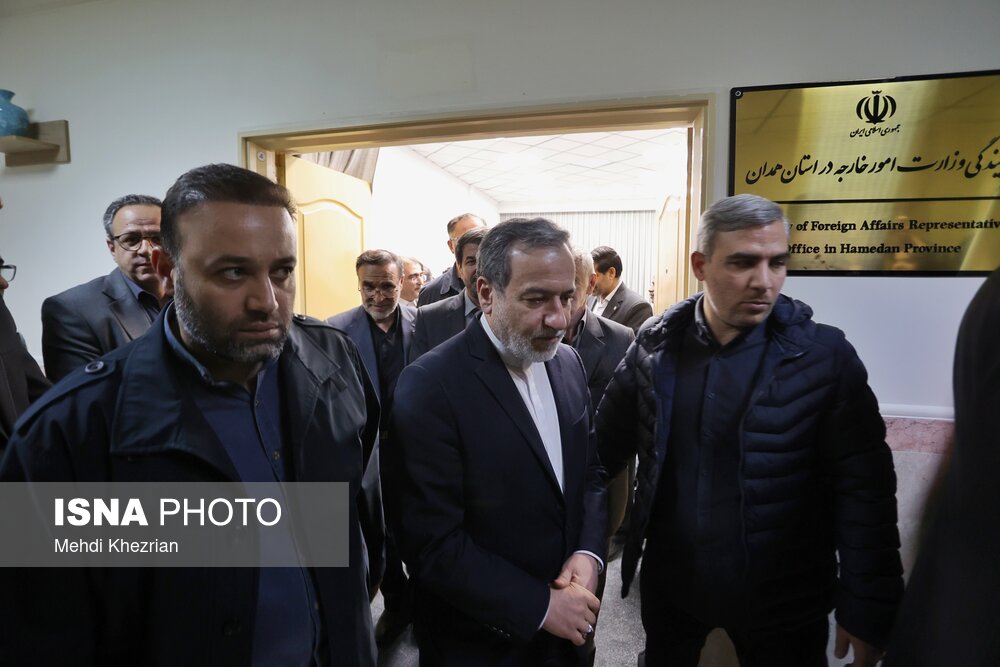 عکس/ افتتاح دفتر امور خارجه در همدان با حضور وزیر امور خارجه