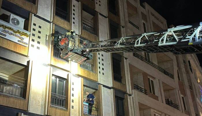 آتشسوزی ساختمان اداری در بزرگراه ستاری تهران