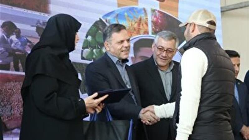 تجلیل از ۴۴ برگزیده برتر ملی و استانی بخش کشاورزی زنجان