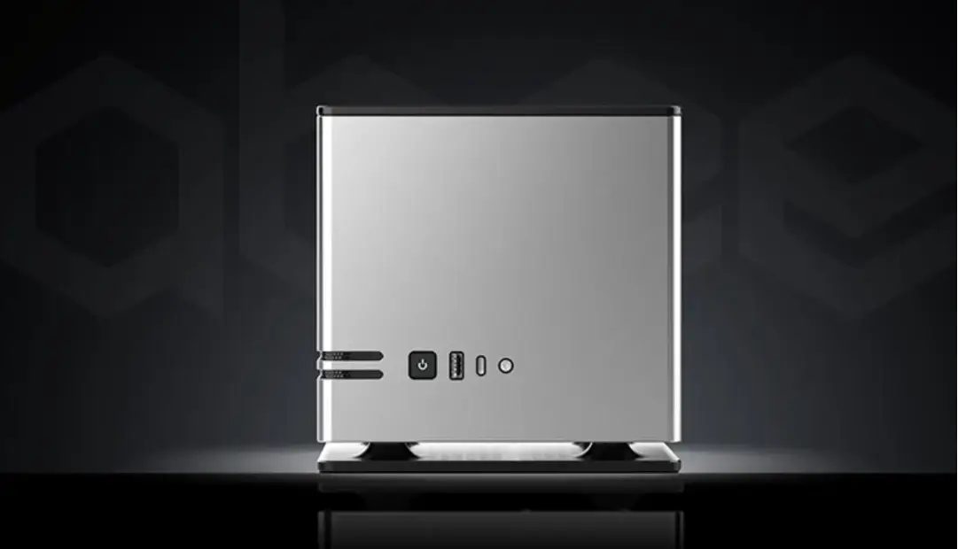 این کامپیوتر مکعبی کوچک، یک هیولای بیشاخودم است