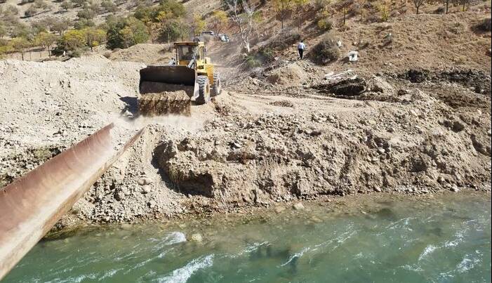 آغاز طرح مهار سیلاب و اصلاح زیرساخت آب کشاورزی دنا