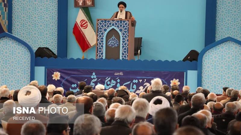 امام جمعه کرج: ملت ایران از آرمانهای خود کوتاه نمیآید