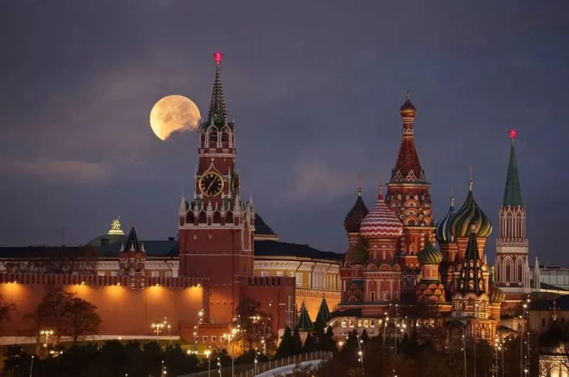 پدیده شگفتانگیز ابرماه نوامبر از دید مردمان سراسر جهان