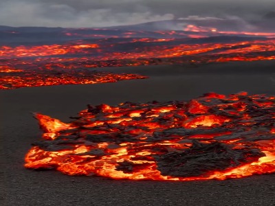 تصاویر دیدنی از آتشفشان تاهوگایت