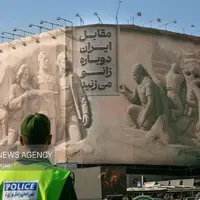  رونمایی از طرح جدید دیوارنگاره میدان انقلاب