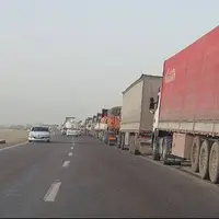 معطلی کامیونهای ایران پشت مرزها؛ مشکل صادرات چیست؟