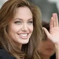 آنجلینا جولی به شهر خرسون رفت؛ خط مقدم جنگ در اوکراین!