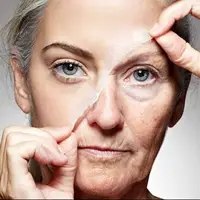 دو پروتئینی که اگر کاهش پیدا کنند باعث پیری پوست میشوند