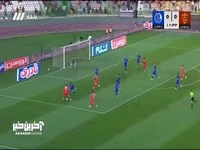 شوت باکیچ از بالای دروازه استقلال خوزستان به بیرون رفت