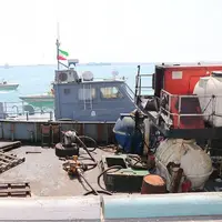 شناور حامل ۳۰ هزار لیتر سوخت قاچاق توقیف شد