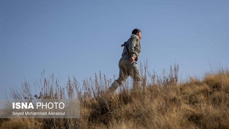 چه کسی مقابل محیطبان میایستد؟